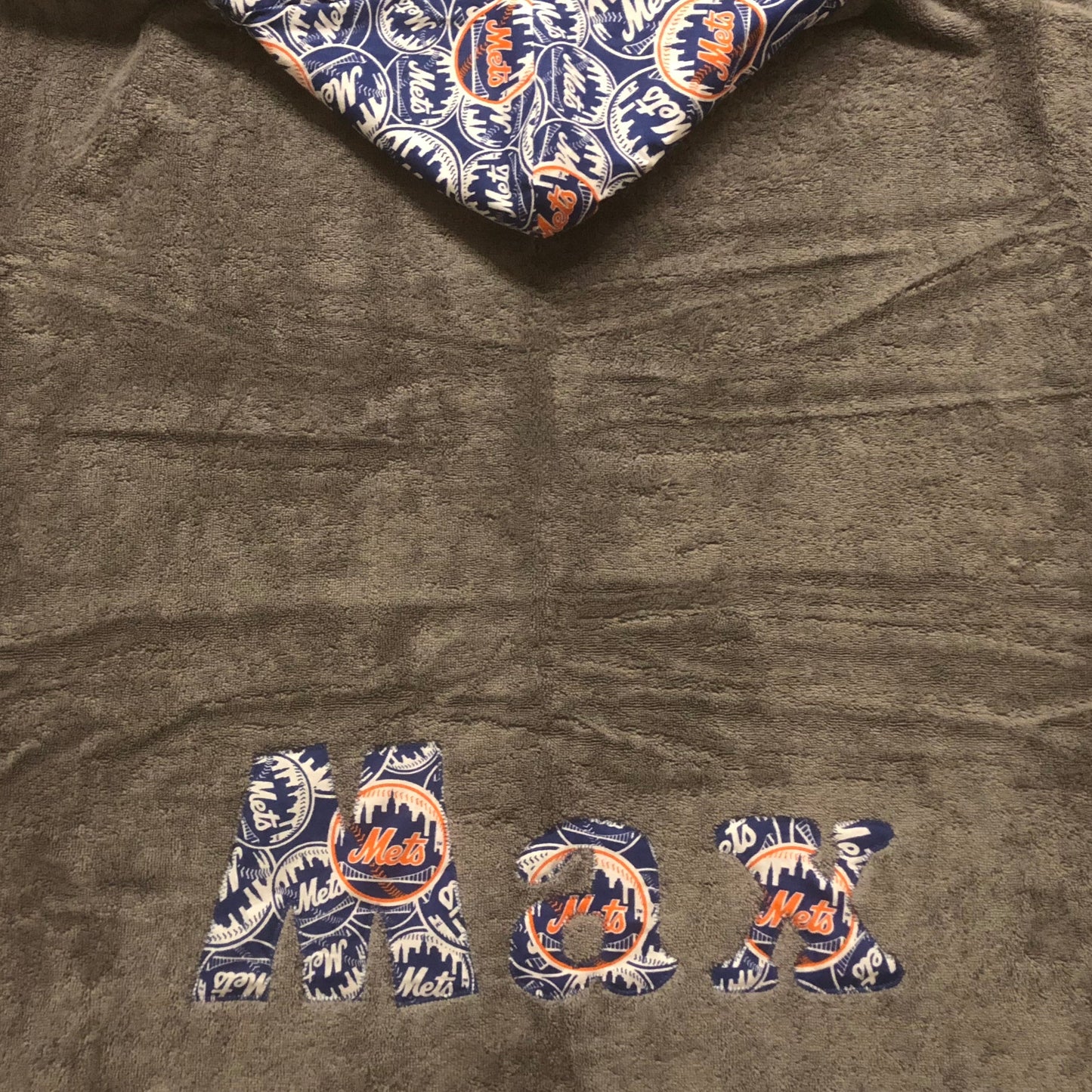 Hooded Towel Mets (Boy)