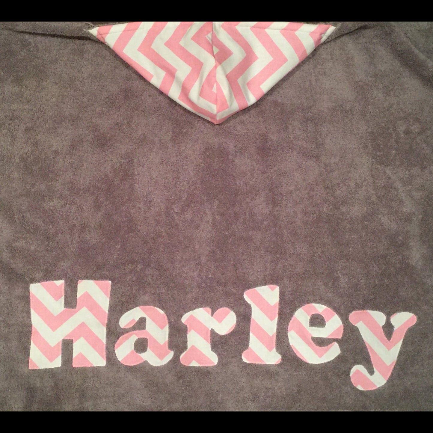 Hooded Towel Pink Chevron (Girl)