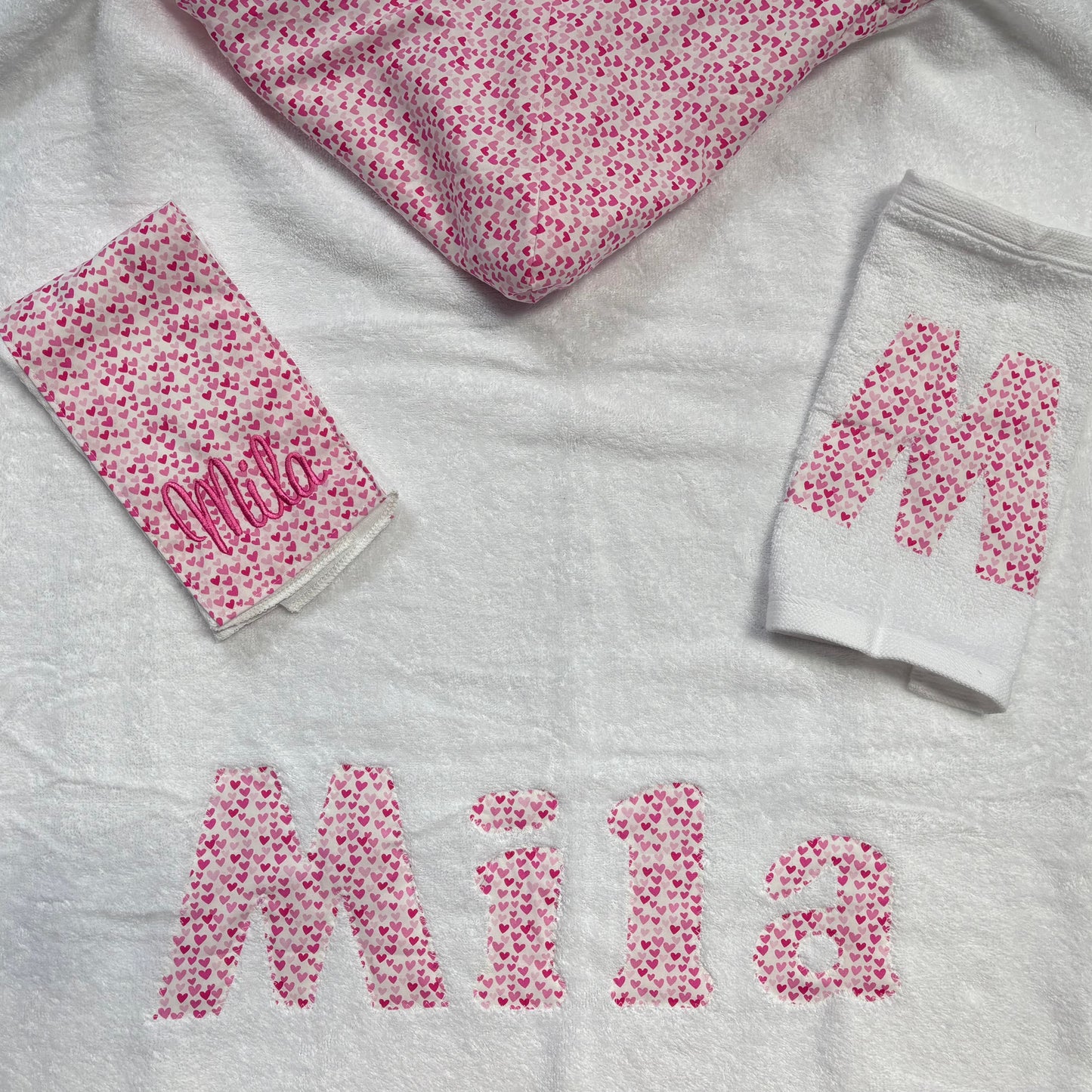 Hooded Towel Pink Hearts (Girl)