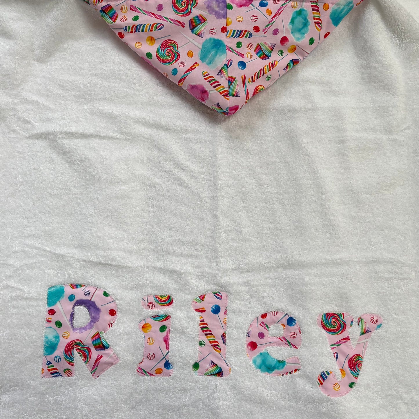 Hooded Towel Rainbow Candy (Girl)