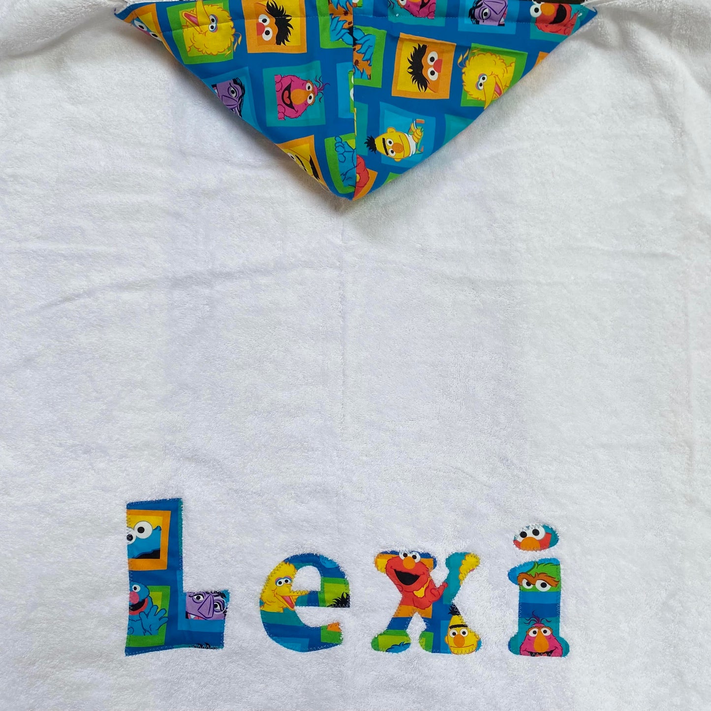 Hooded Towel Sesame Street (Girl)