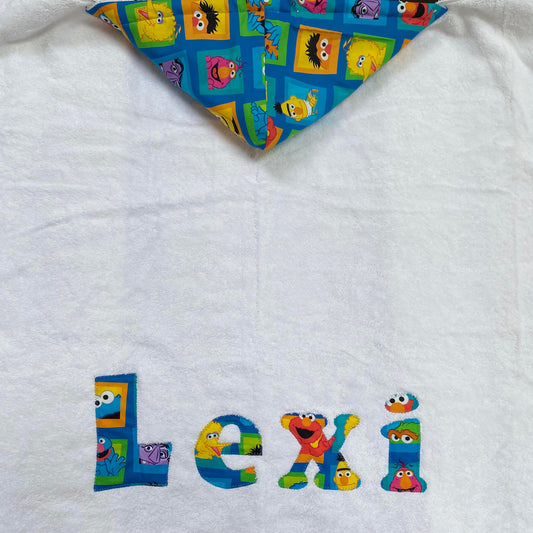 Hooded Towel Sesame Street (Girl)