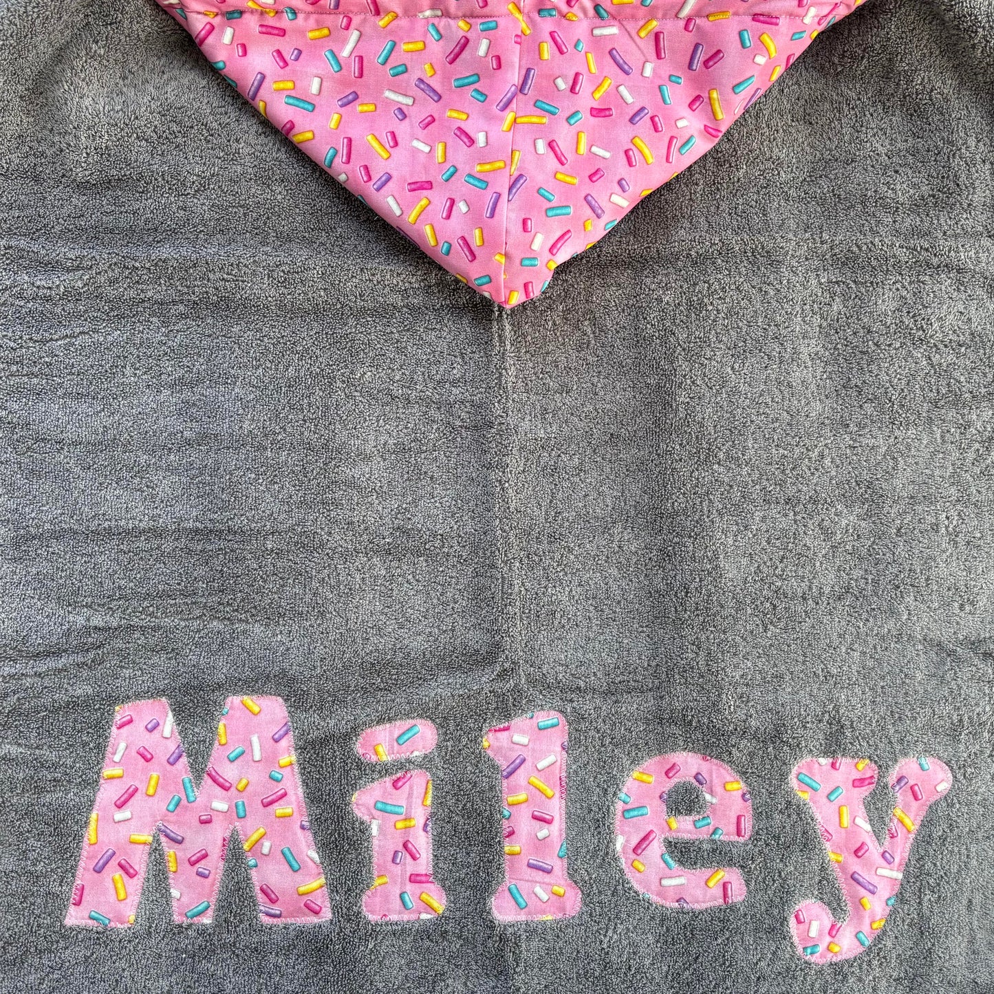 Hooded Towel Sprinkles (Girl)